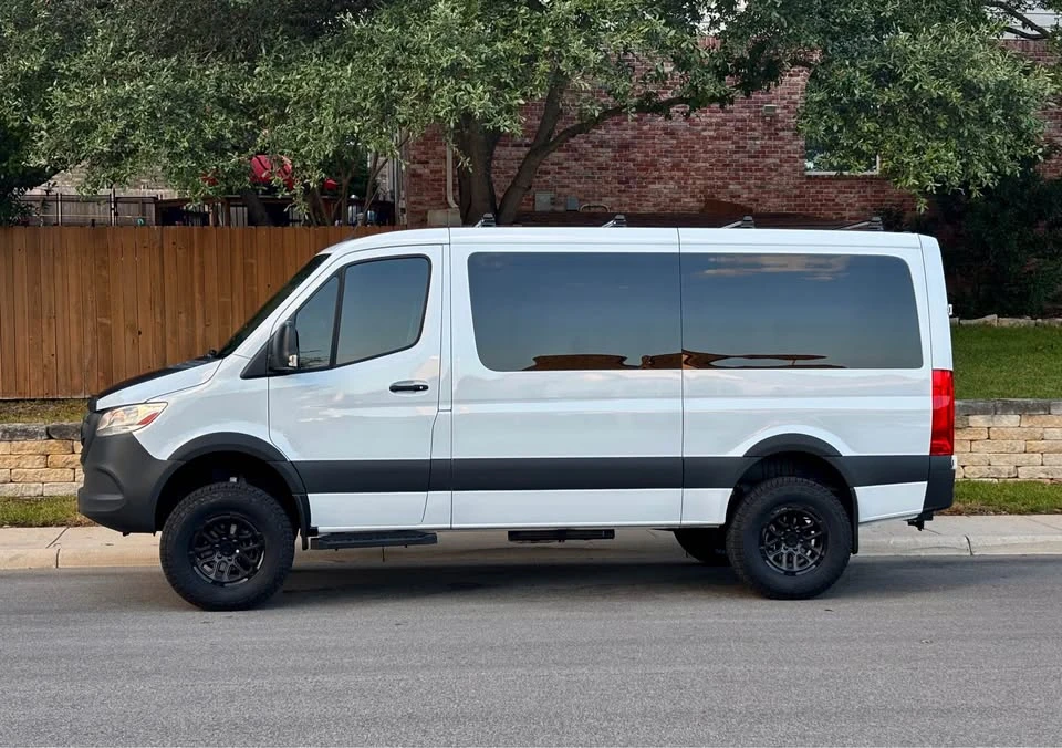 2025 Mercedes-Benz VS30 Sprinter - Image 2 of 14