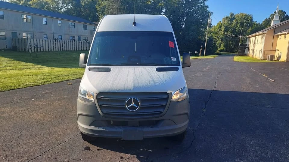 2025 Mercedes-Benz VS30 Sprinter - Image 8 of 14