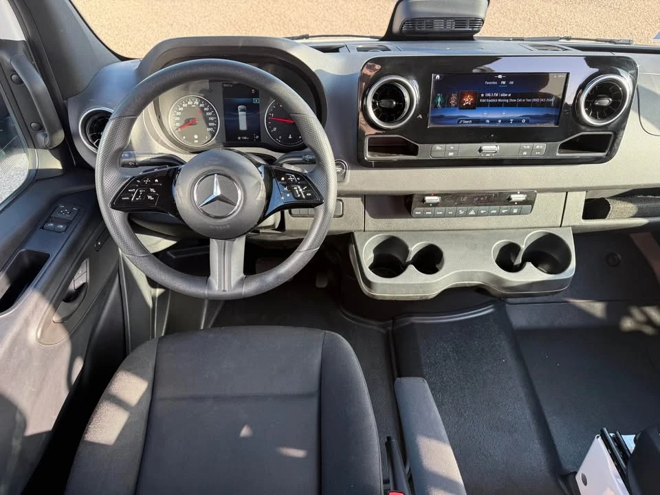 2025 Mercedes-Benz VS30 Sprinter - Image 4 of 12