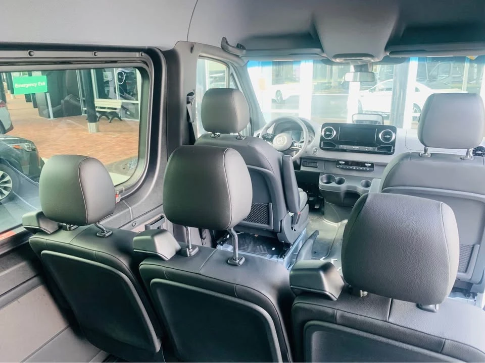 2025 Mercedes-Benz VS30 Sprinter - Image 6 of 8