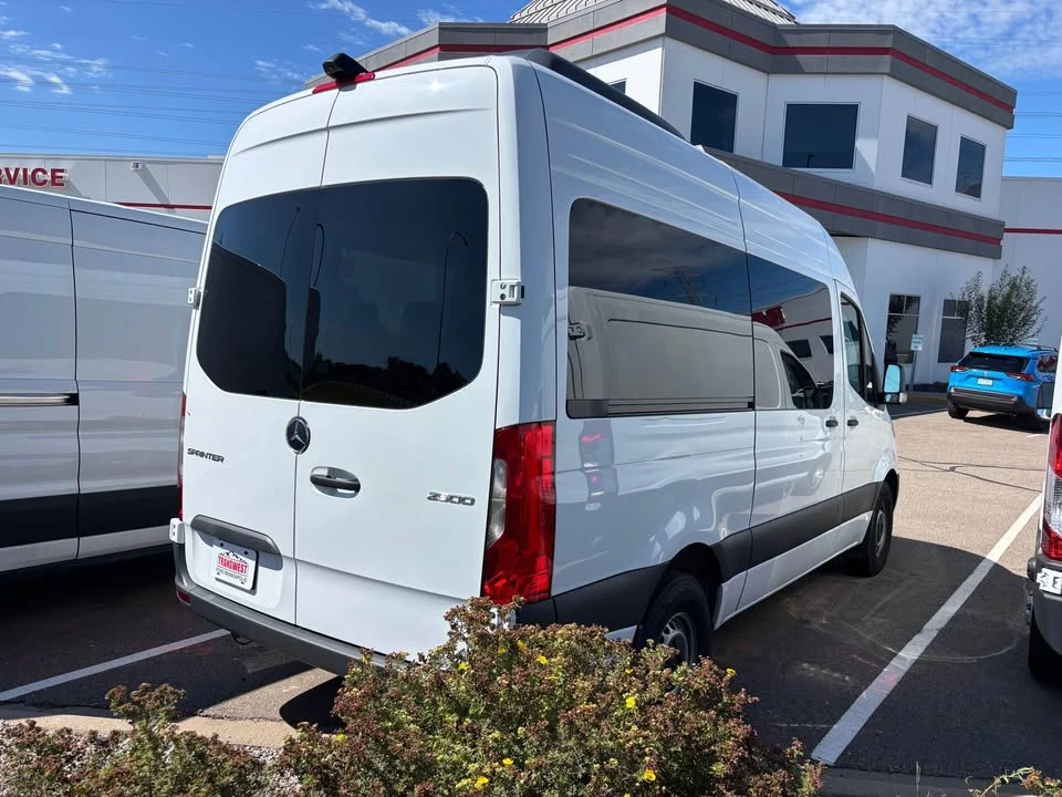 2025 Mercedes-Benz VS30 Sprinter - Image 9 of 16