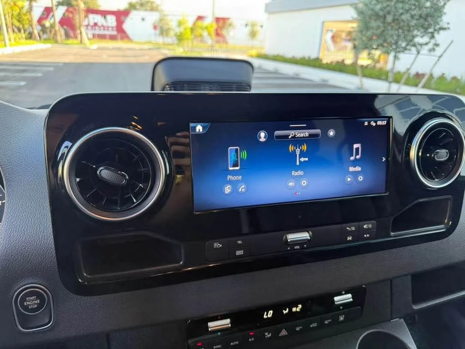 2025 Mercedes-Benz VS30 Sprinter - Image 13 of 15