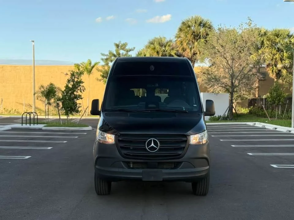 2025 Mercedes-Benz VS30 Sprinter - Image 2 of 15