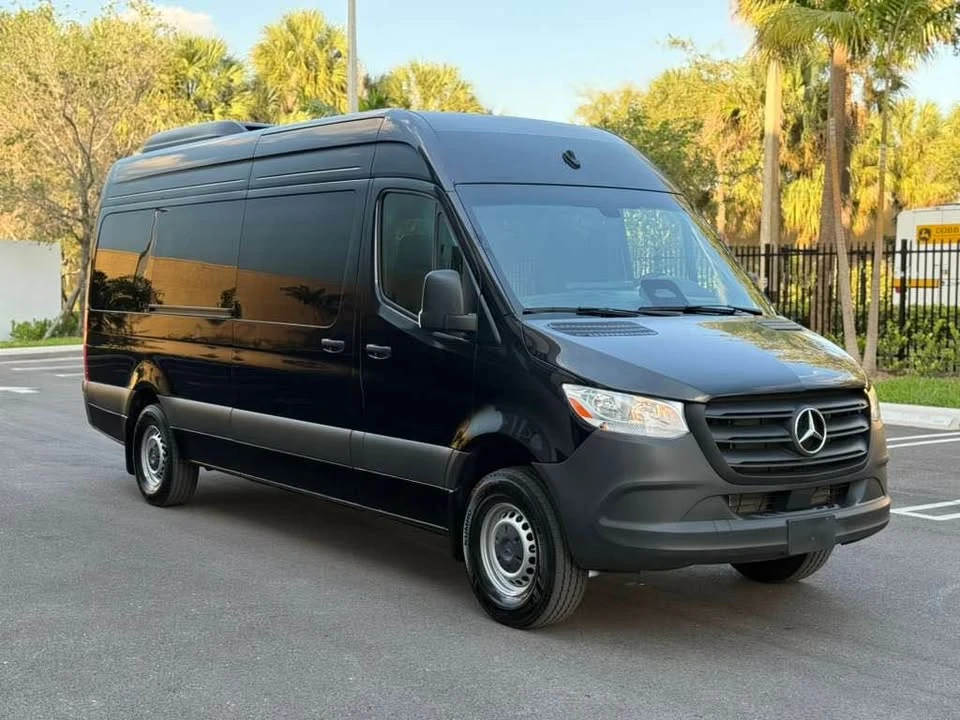 2025 Mercedes-Benz VS30 Sprinter - Image 3 of 15