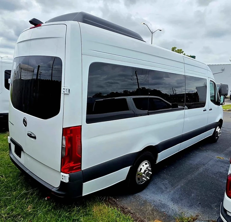 2025 Mercedes-Benz VS30 Sprinter - Image 2 of 17