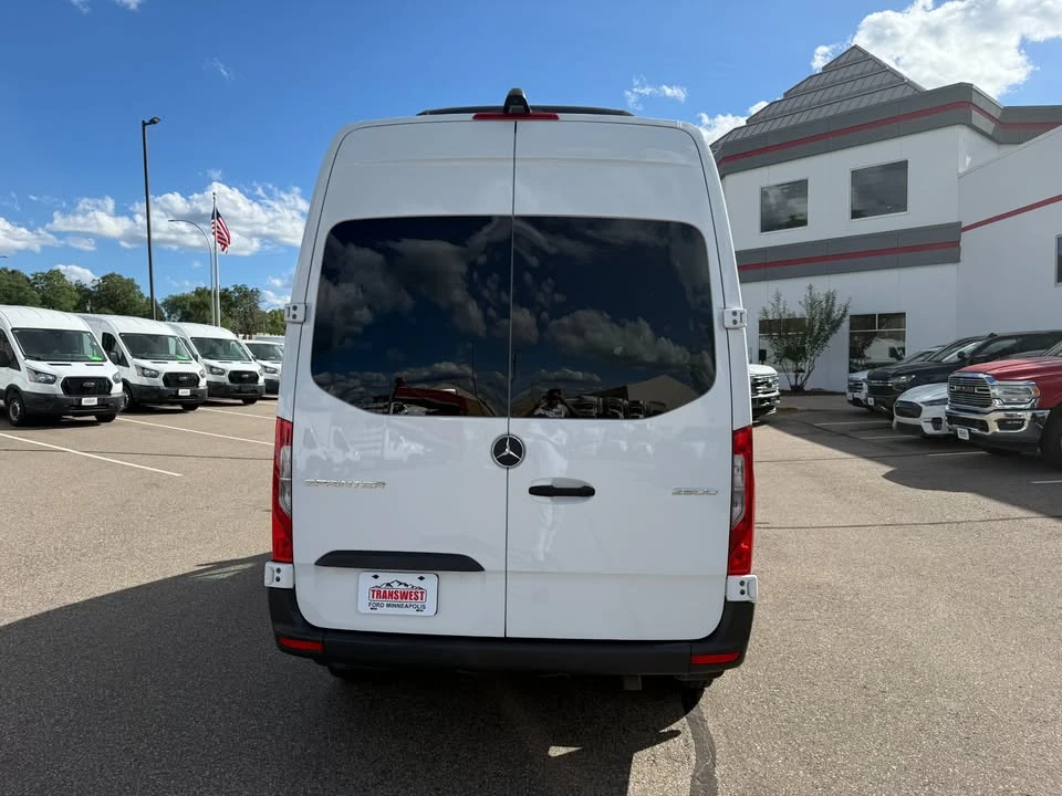 2025 Mercedes-Benz VS30 Sprinter - Image 4 of 13