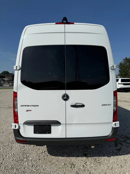 2025 Mercedes-Benz VS30 Sprinter - Image 4 of 12