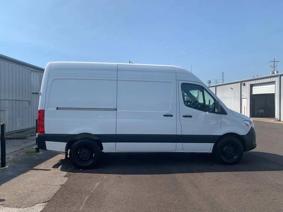 2025 Mercedes-Benz VS30 Sprinter - Image 2 of 20