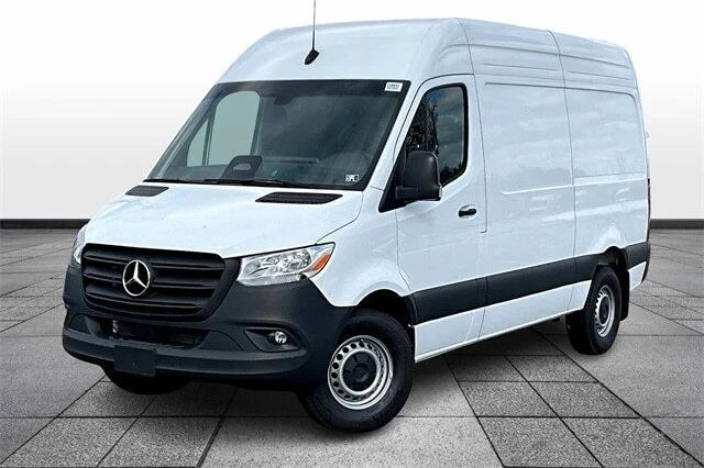 2025 Mercedes-Benz VS30 Sprinter - Image 2 of 12