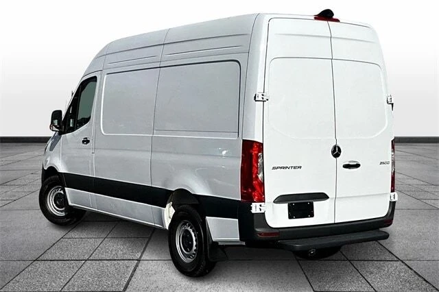 2025 Mercedes-Benz VS30 Sprinter - Image 4 of 12