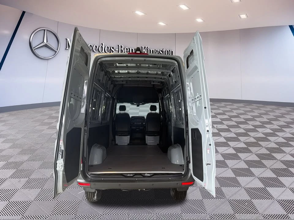 2025 Mercedes-Benz VS30 Sprinter - Image 7 of 20