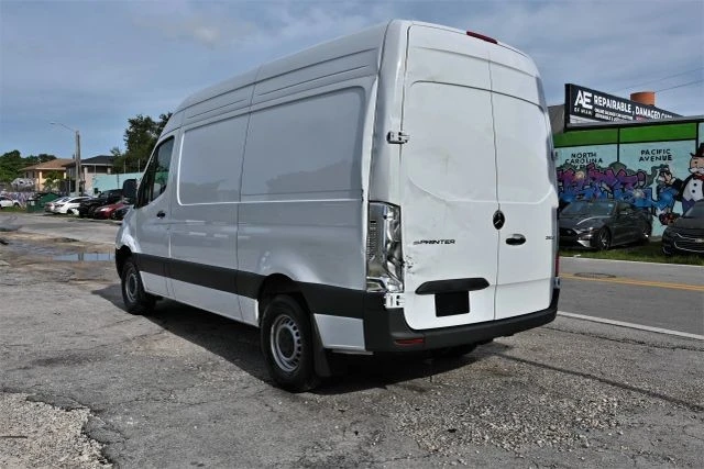 2025 Mercedes-Benz VS30 Sprinter - Image 4 of 19
