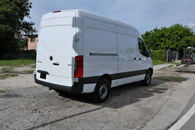 2025 Mercedes-Benz VS30 Sprinter - Image 3 of 19
