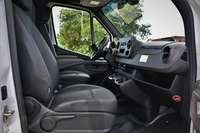 2025 Mercedes-Benz VS30 Sprinter - Image 15 of 19