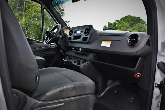 2025 Mercedes-Benz VS30 Sprinter - Image 16 of 19