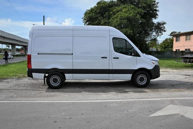 2025 Mercedes-Benz VS30 Sprinter - Image 5 of 19