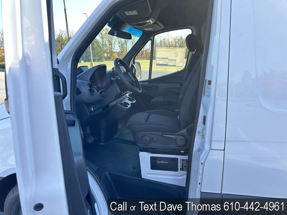 2025 Mercedes-Benz VS30 Sprinter - Image 11 of 21