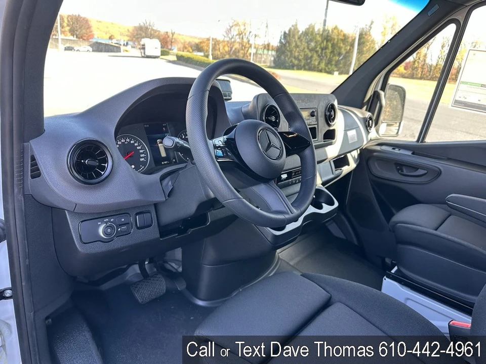 2025 Mercedes-Benz VS30 Sprinter - Image 15 of 21