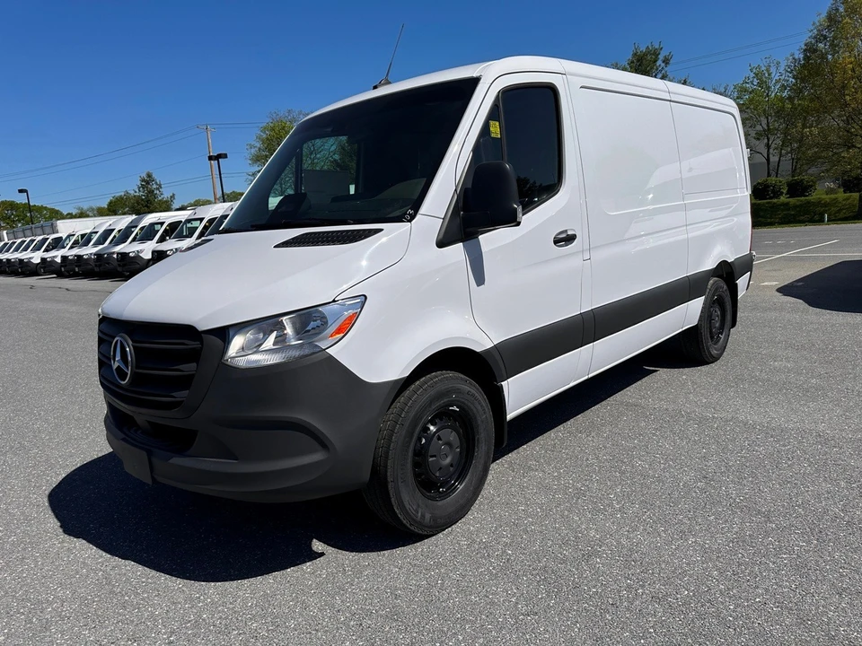 2025 Mercedes-Benz VS30 Sprinter - Image 8 of 21