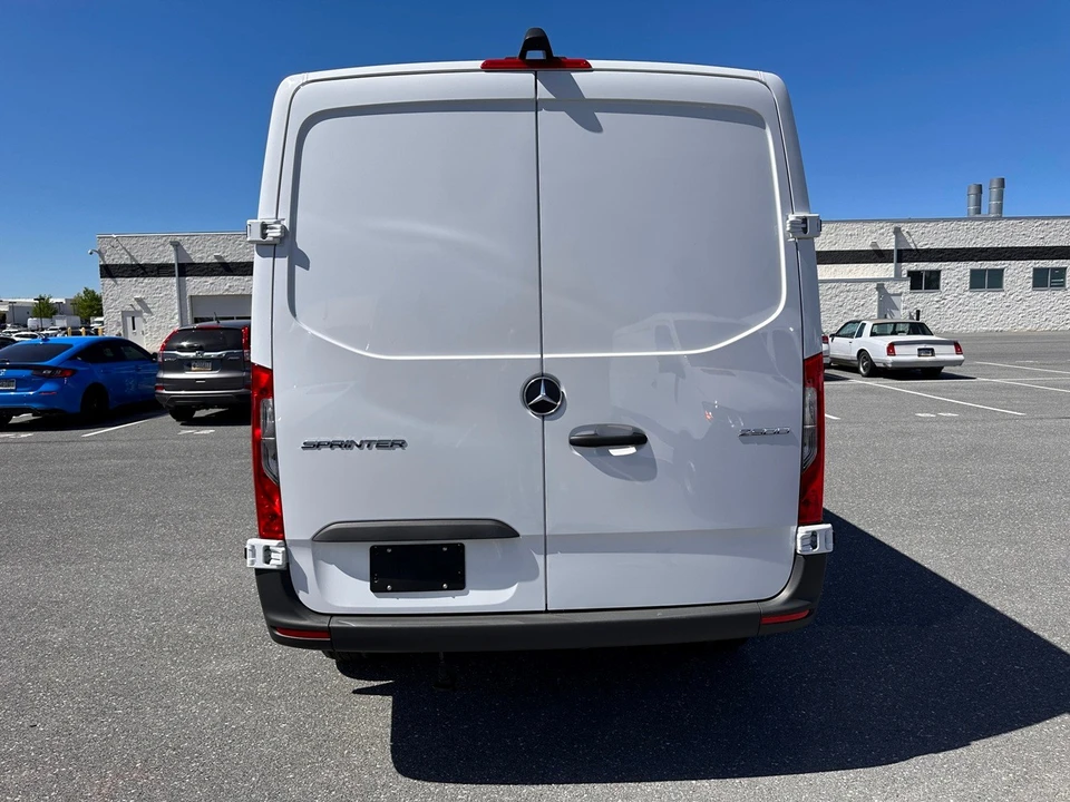 2025 Mercedes-Benz VS30 Sprinter - Image 5 of 21