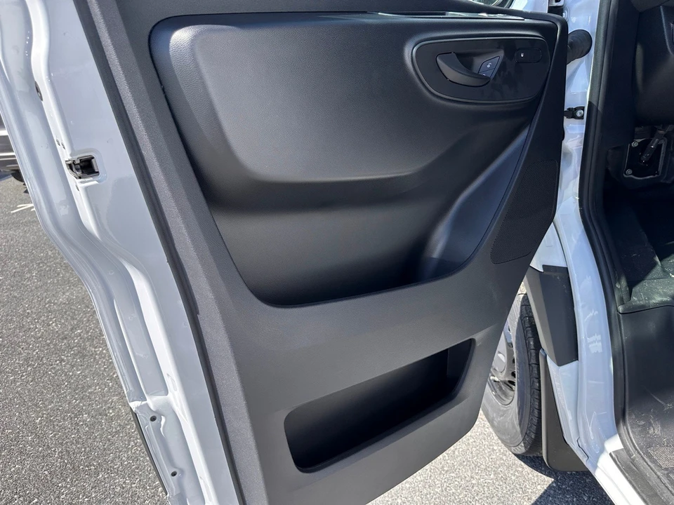 2025 Mercedes-Benz VS30 Sprinter - Image 10 of 21