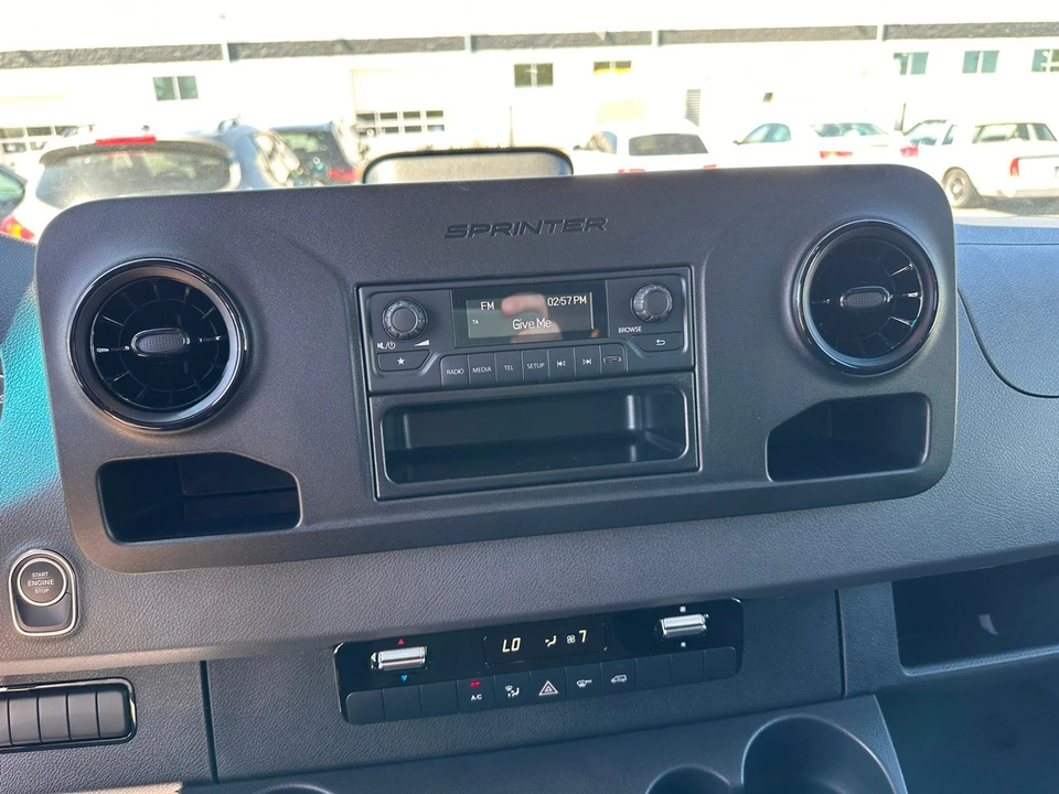 2025 Mercedes-Benz VS30 Sprinter - Image 16 of 21