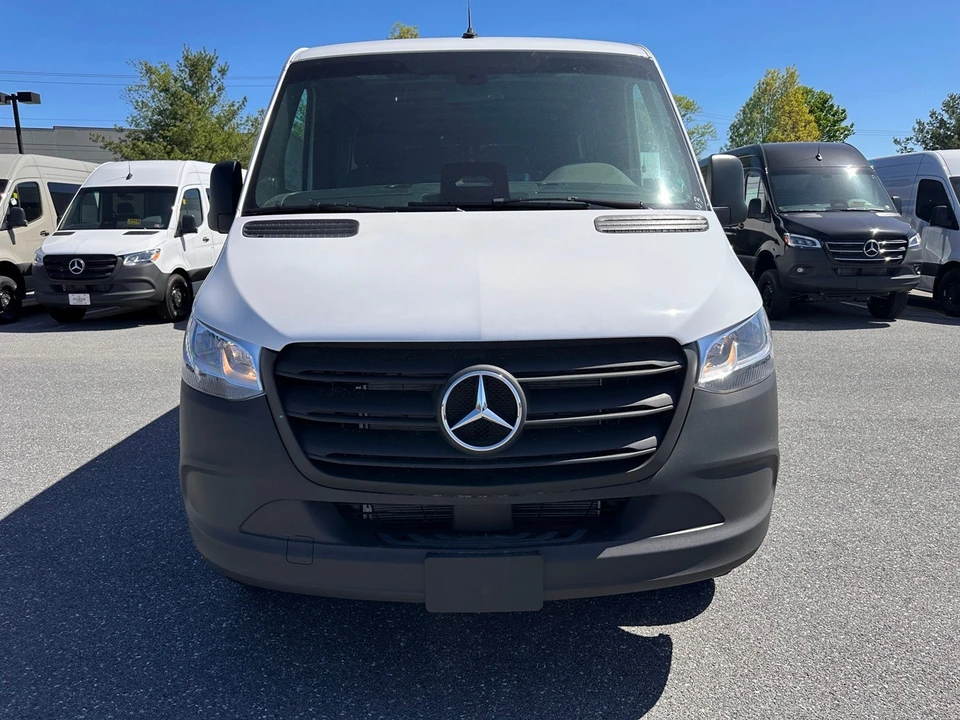 2025 Mercedes-Benz VS30 Sprinter - Image 2 of 21