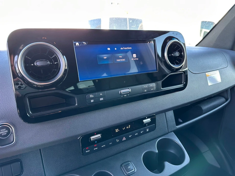 2025 Mercedes-Benz VS30 Sprinter - Image 17 of 21