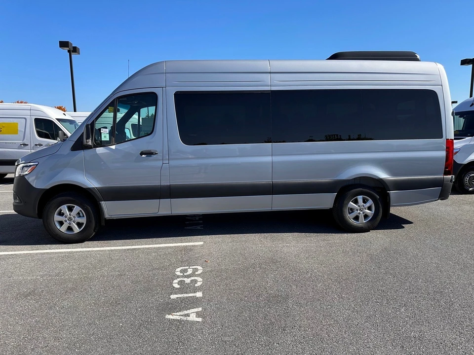 2025 Mercedes-Benz VS30 Sprinter - Image 7 of 21