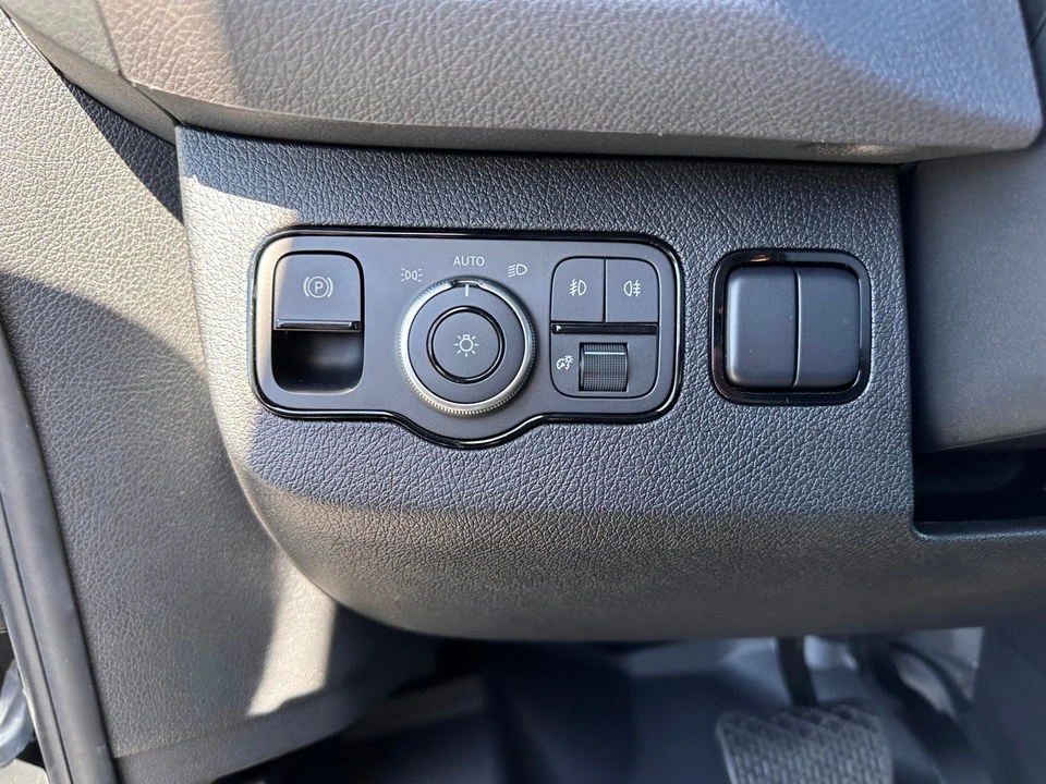 2025 Mercedes-Benz VS30 Sprinter - Image 11 of 21