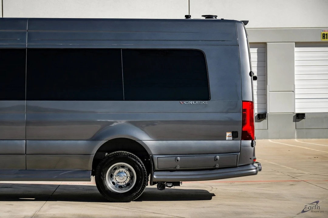 2025 Mercedes-Benz VS30 Sprinter - Image 9 of 12