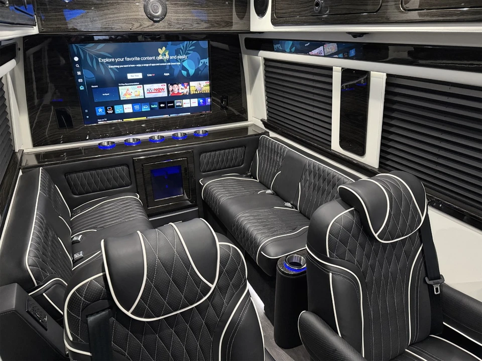 2025 Mercedes-Benz VS30 Sprinter - Image 3 of 12