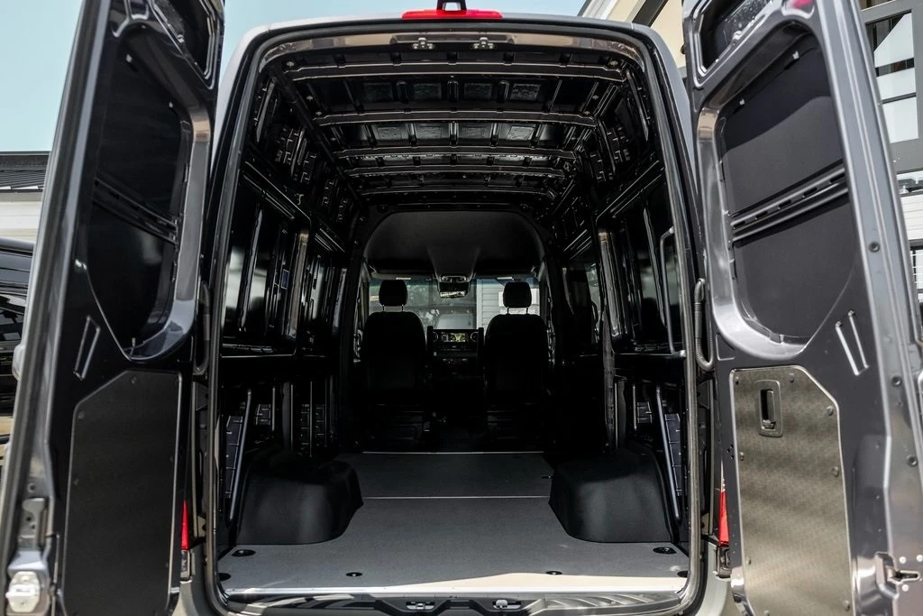 2025 Mercedes-Benz VS30 Sprinter - Image 11 of 21