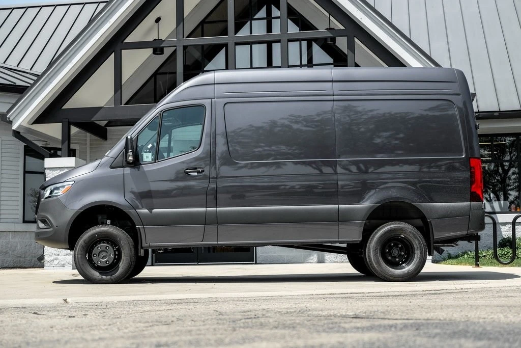 2025 Mercedes-Benz VS30 Sprinter - Image 3 of 21