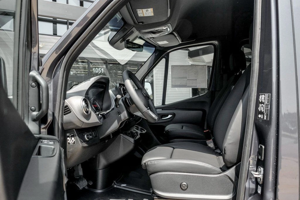 2025 Mercedes-Benz VS30 Sprinter - Image 12 of 21
