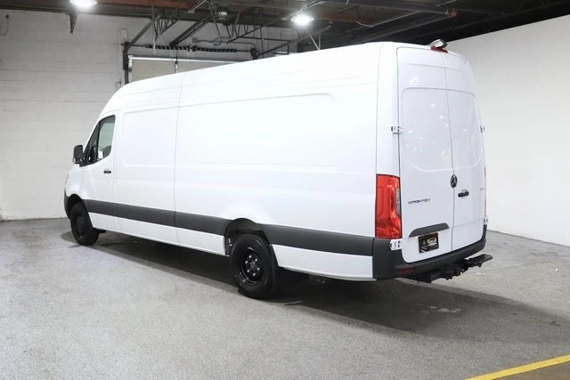 2025 Mercedes-Benz VS30 Sprinter - Image 2 of 12