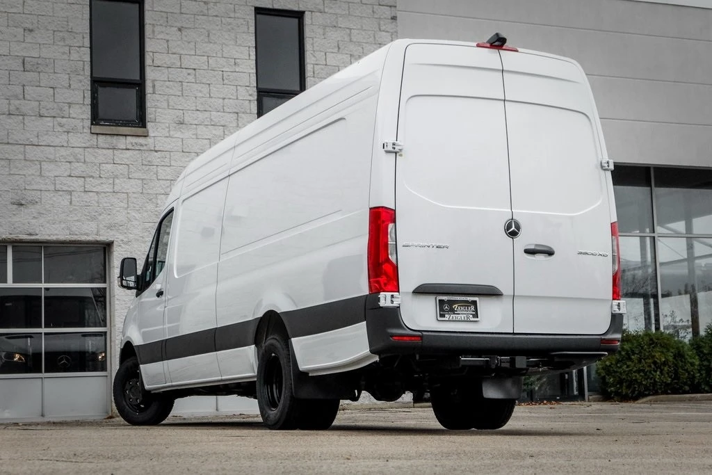 2025 Mercedes-Benz VS30 Sprinter - Image 2 of 12