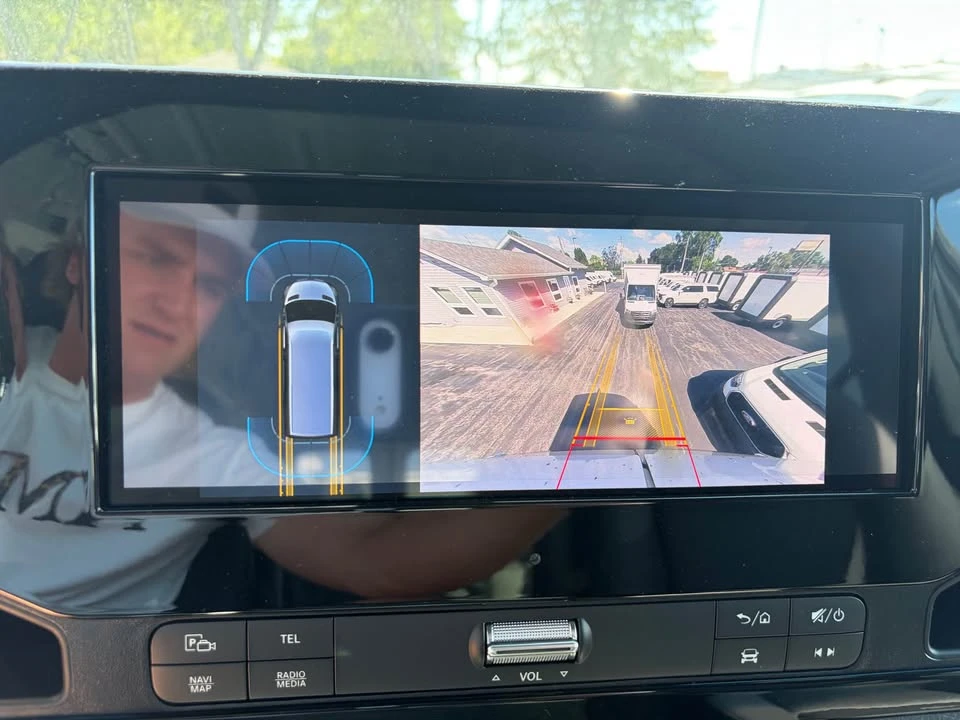 2025 Mercedes-Benz VS30 Sprinter - Image 14 of 17