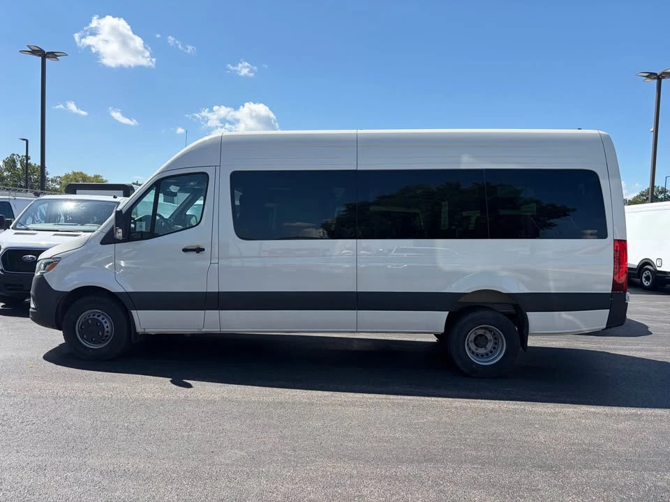 2025 Mercedes-Benz VS30 Sprinter - Image 2 of 17