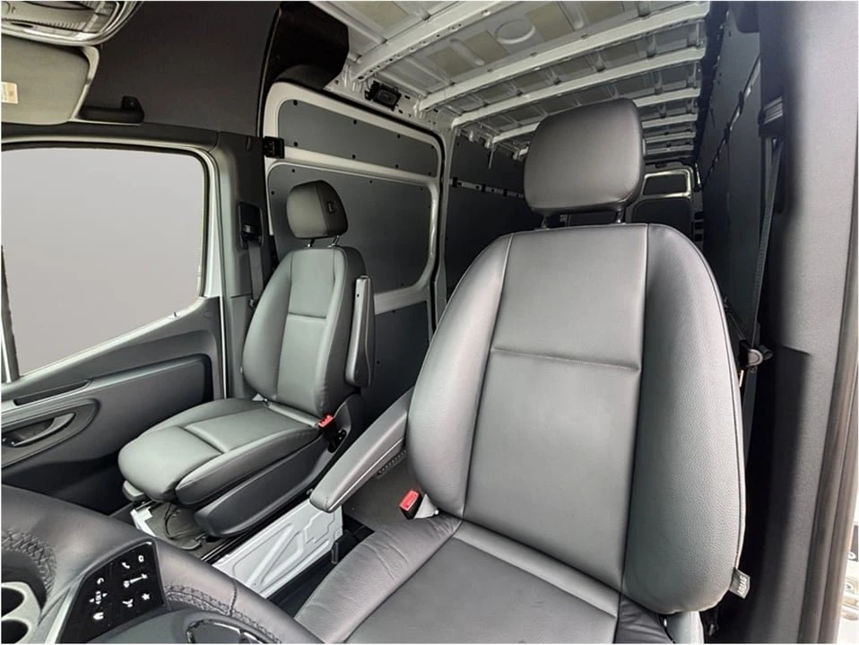 2025 Mercedes-Benz VS30 Sprinter - Image 15 of 20