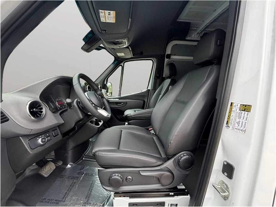 2025 Mercedes-Benz VS30 Sprinter - Image 2 of 20
