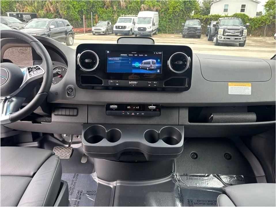 2025 Mercedes-Benz VS30 Sprinter - Image 11 of 20