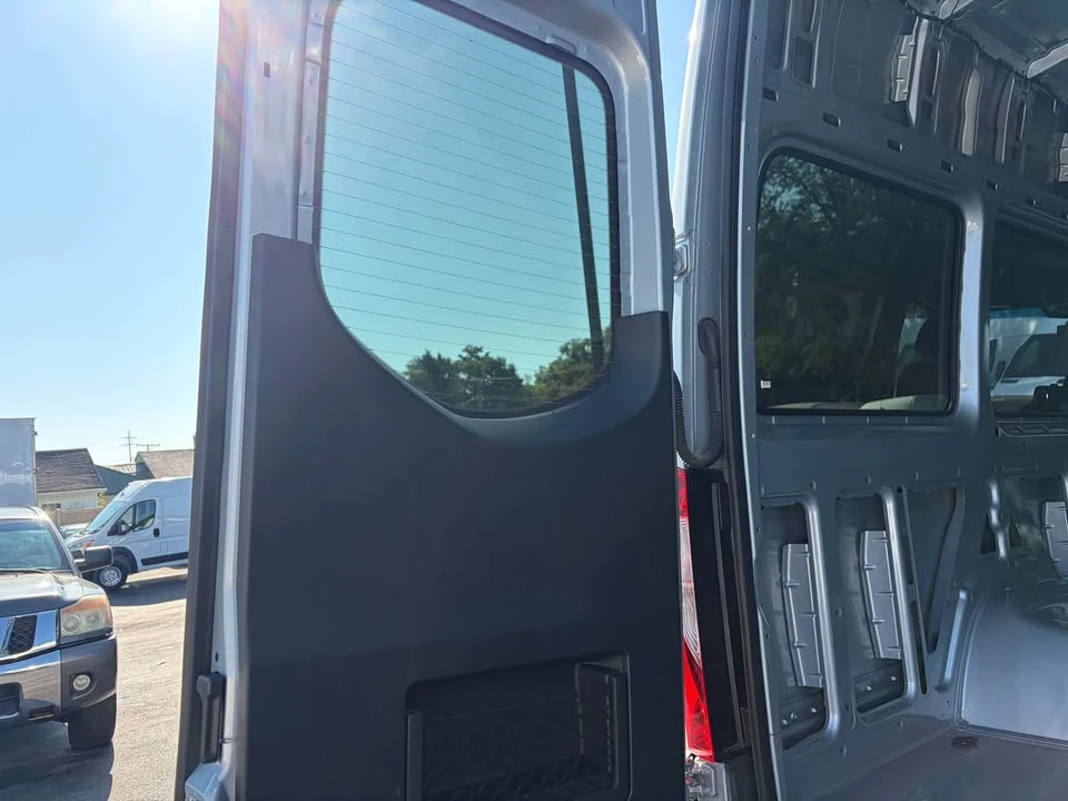 2025 Mercedes-Benz VS30 Sprinter - Image 5 of 13