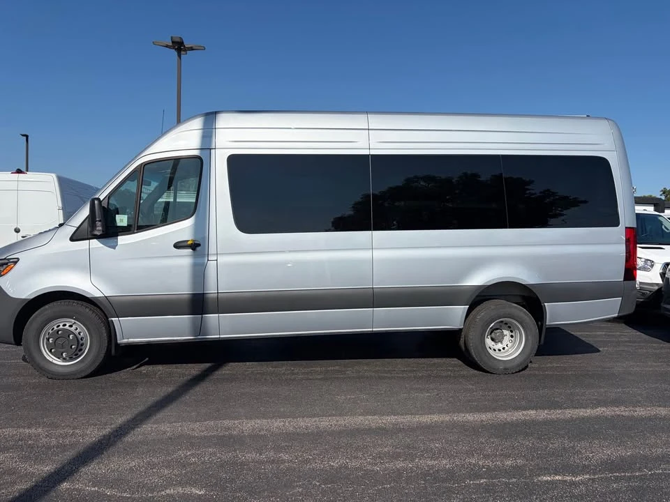 2025 Mercedes-Benz VS30 Sprinter - Image 2 of 13