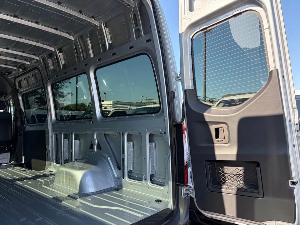 2025 Mercedes-Benz VS30 Sprinter - Image 6 of 13