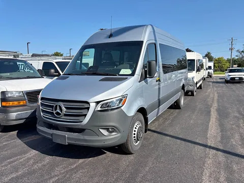 2025 Mercedes-Benz Sprinter 3500 Cargo XD 170 WB WINDOW VAN