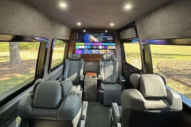 2025 Mercedes-Benz VS30 Sprinter - Image 2 of 7