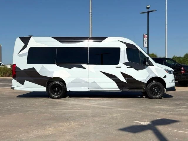 2025 Mercedes-Benz VS30 Sprinter - Image 9 of 20