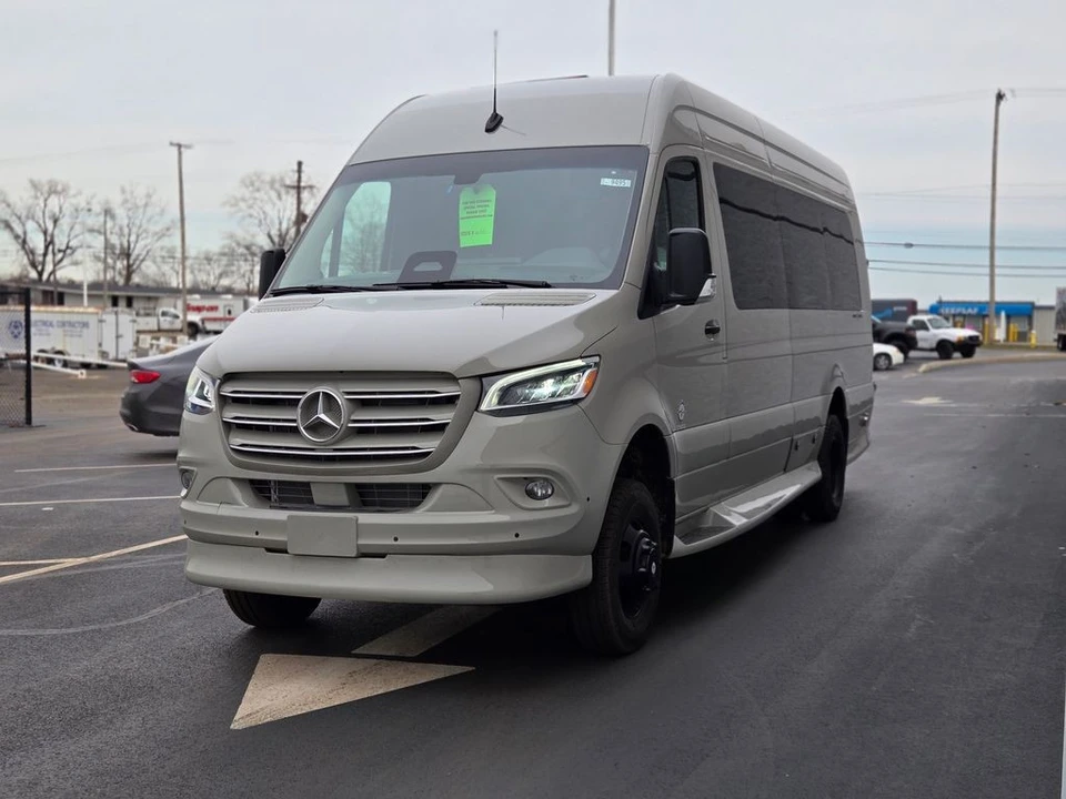 2025 Mercedes-Benz VS30 Sprinter - Image 7 of 12