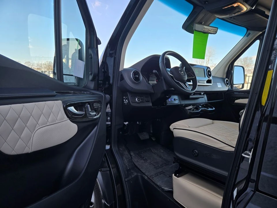 2025 Mercedes-Benz VS30 Sprinter - Image 16 of 21
